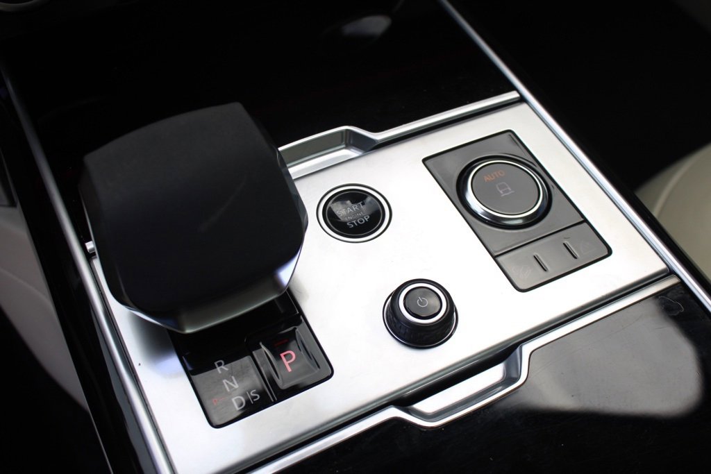 Used 2023 Land Rover Range Rover SE image 30