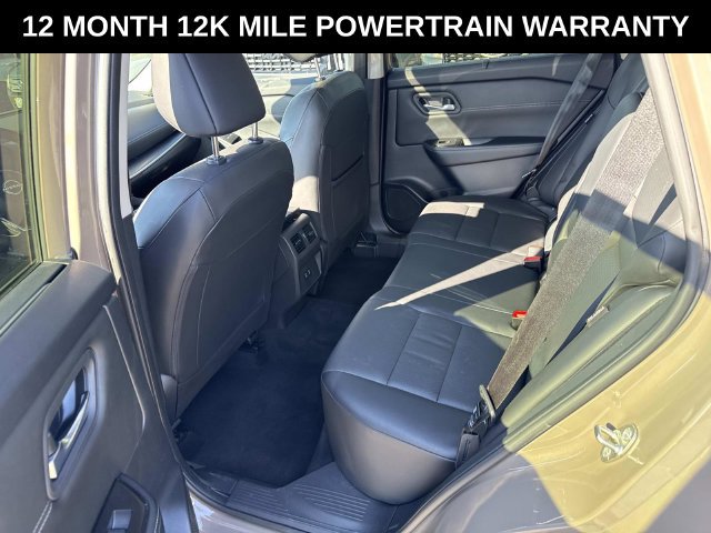 Used 2024 Nissan Rogue SV w/ SV Premium Package AWD/4WD image 17