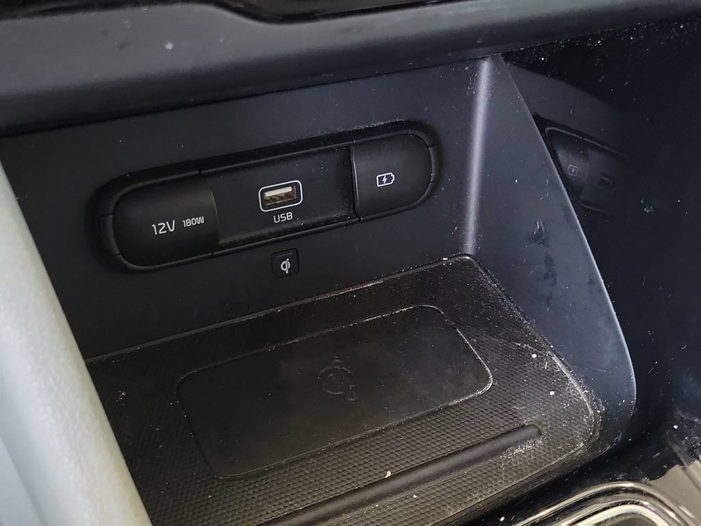 Used 2021 Kia Niro EX FWD image 25