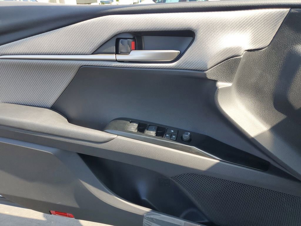 New 2026 Toyota Camry SE image 28