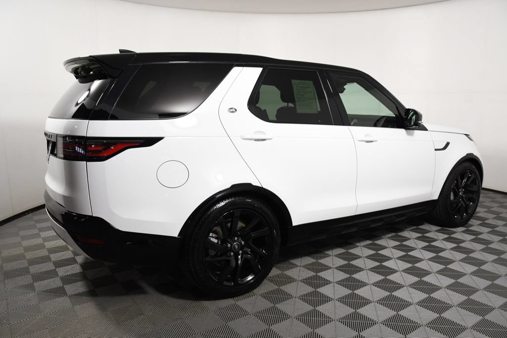 Used 2025 Land Rover Discovery Dynamic SE AWD/4WD image 7
