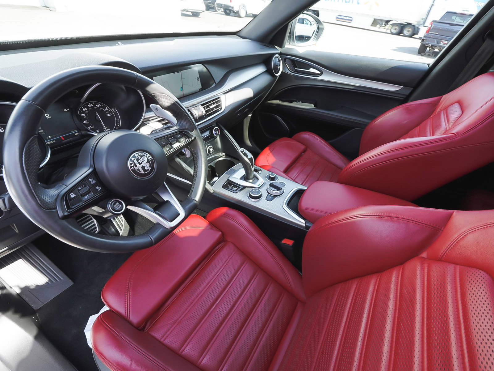 Used 2023 Alfa Romeo Stelvio Veloce image 15