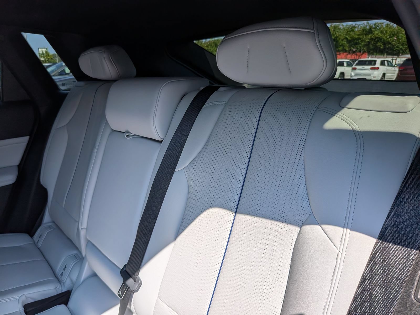 Used 2024 Cadillac Lyriq Sport RWD image 30