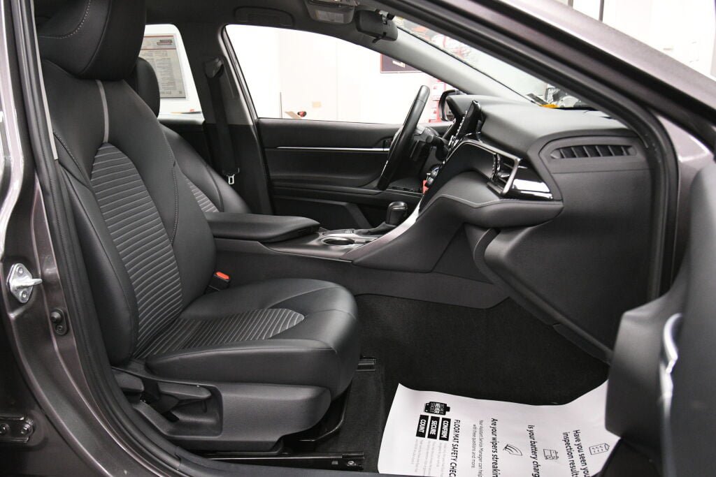 Used 2023 Toyota Camry SE FWD image 24