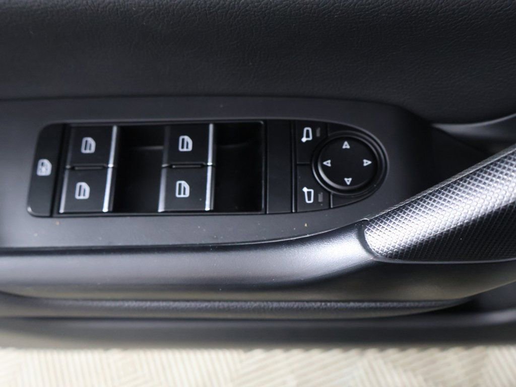 Used 2025 MAZDA CX-50 AWD 2.5 Hybrid w/ Premium Pkg image 37