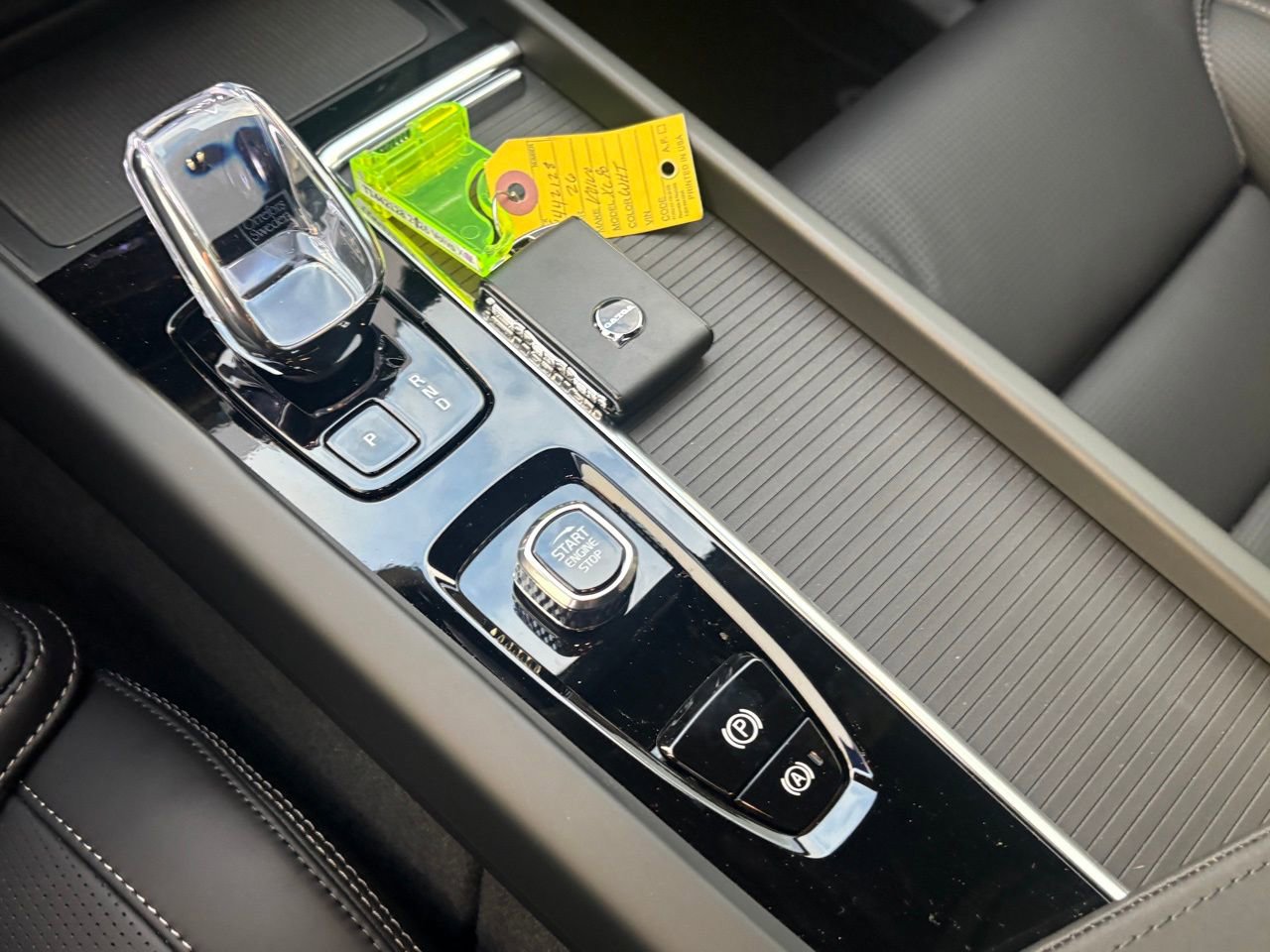 New 2026 Volvo XC60 T8 Ultra w/ Protection Package Premier image 15