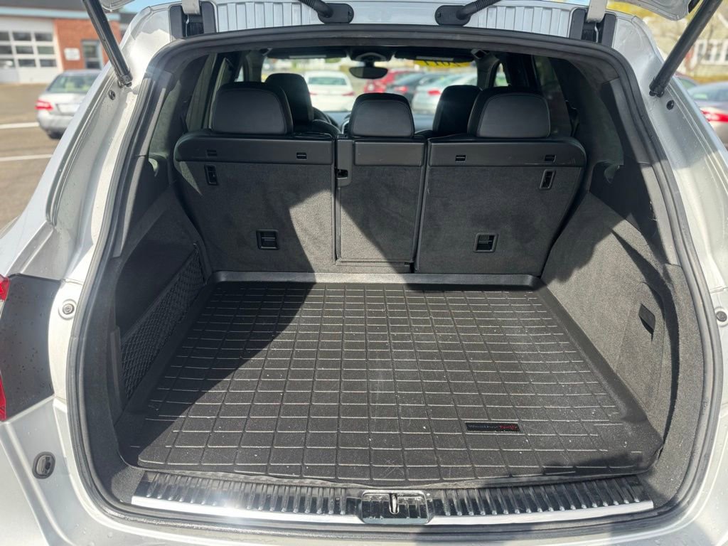 Used 2011 Porsche Cayenne Turbo AWD/4WD image 27