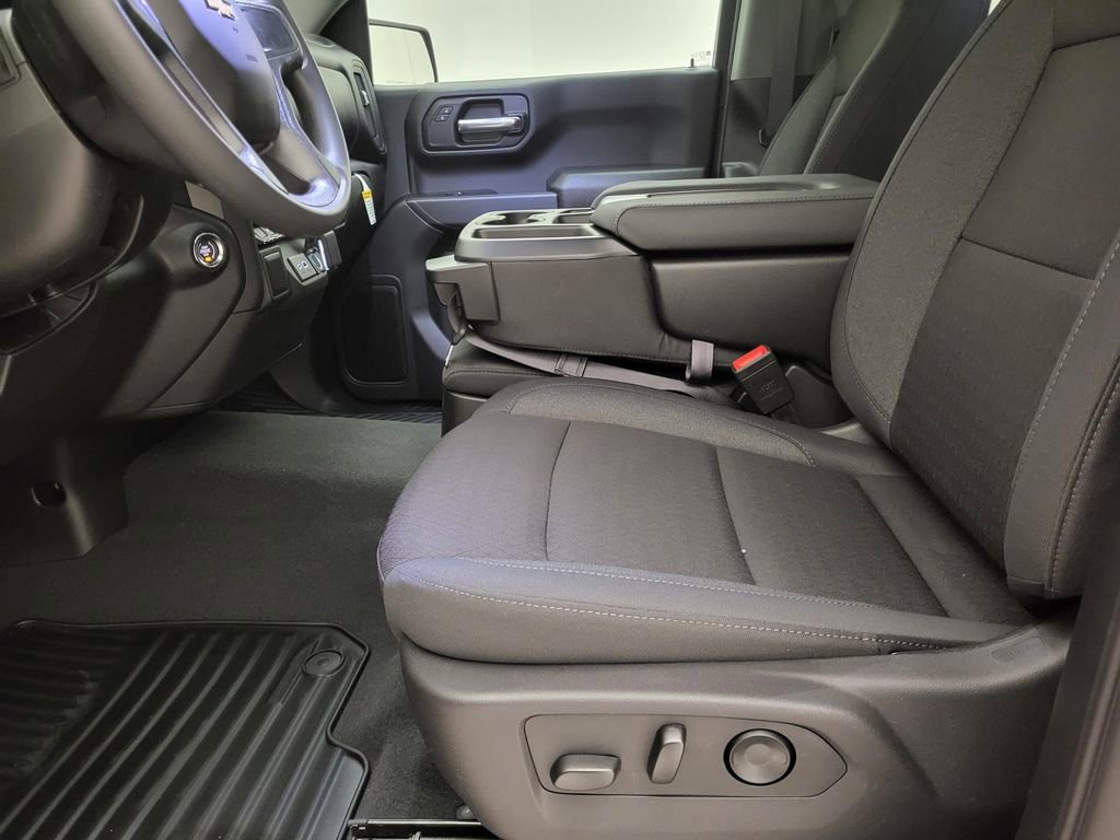 New 2026 Chevrolet Silverado 1500 Custom image 2