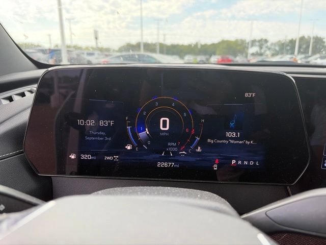 Used 2025 Chevrolet Traverse Z71 AWD/4WD image 14