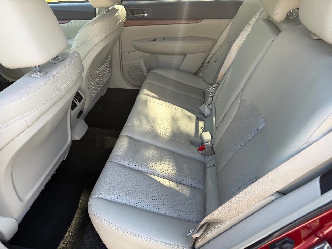 Used 2013 Subaru Outback 2.5i Limited image 10