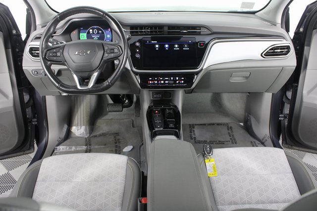 Used 2023 Chevrolet Bolt EUV Premier w/ Sun & Sound Package image 11