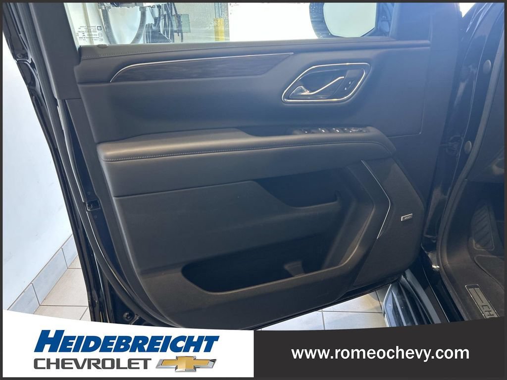 Used 2022 Chevrolet Tahoe LT w/ LT Signature Plus Package AWD/4WD image 10