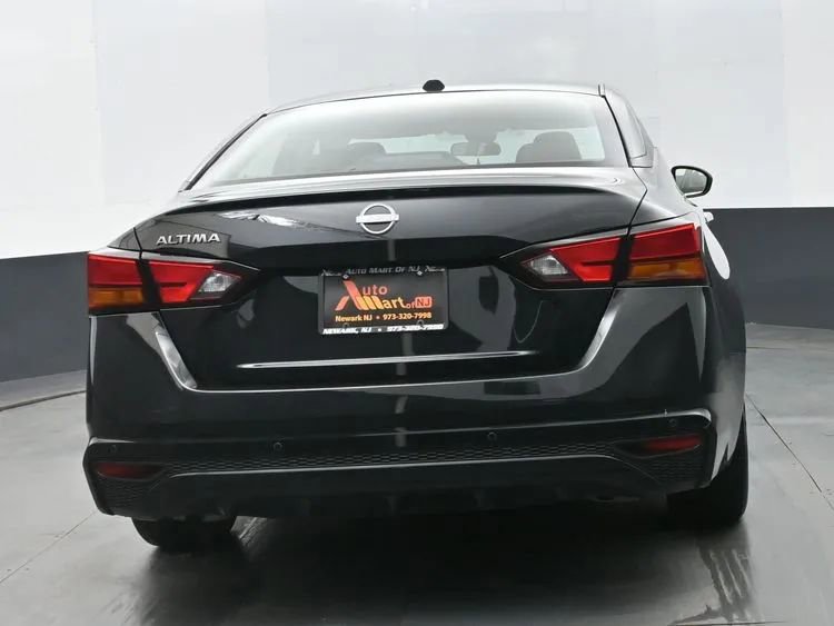 Used 2025 Nissan Altima 2.5 SV image 8