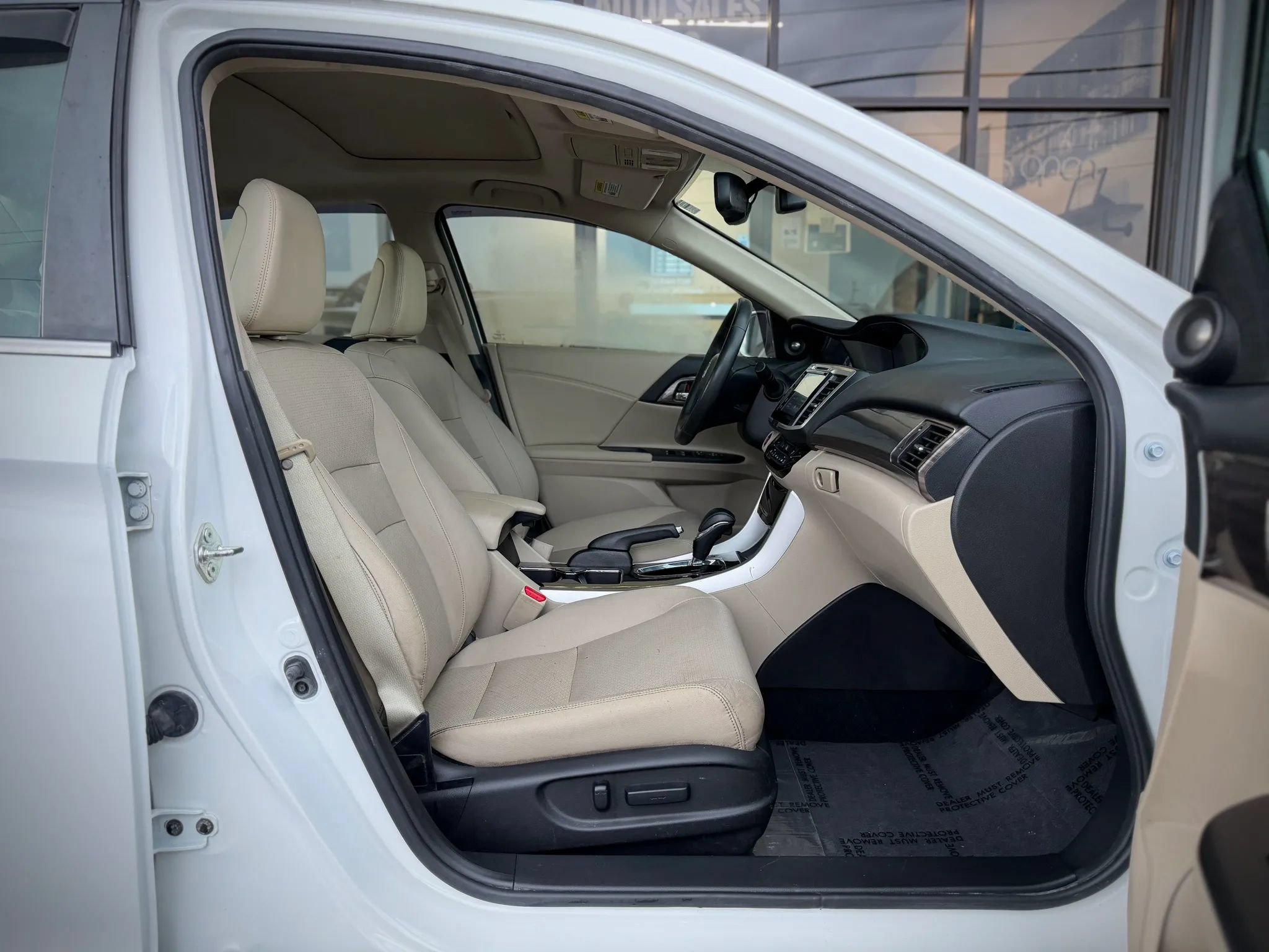 Used 2016 Honda Accord Touring image 18