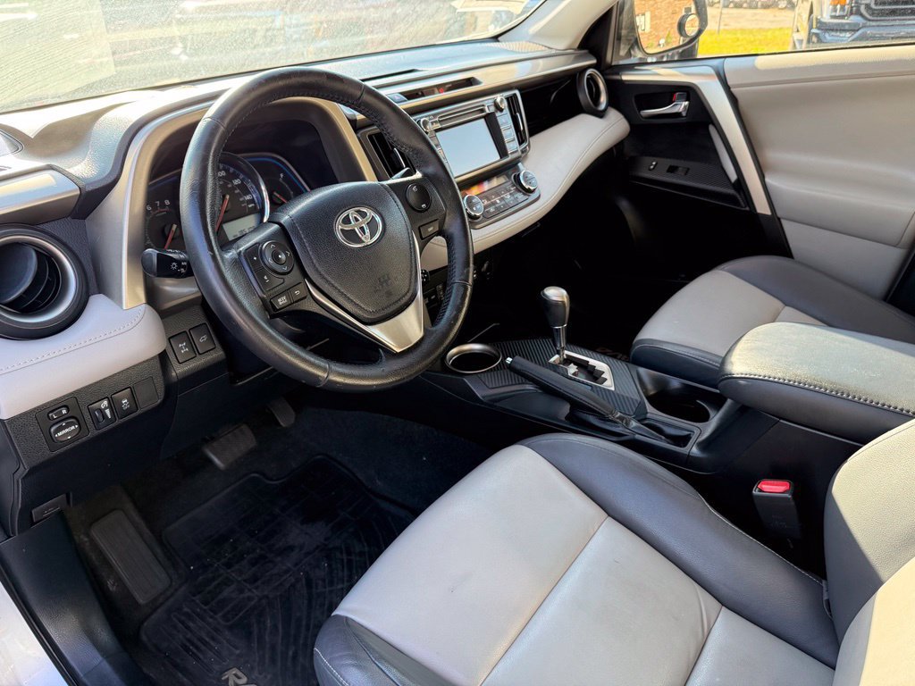 Used 2013 Toyota RAV4 Limited AWD/4WD image 25