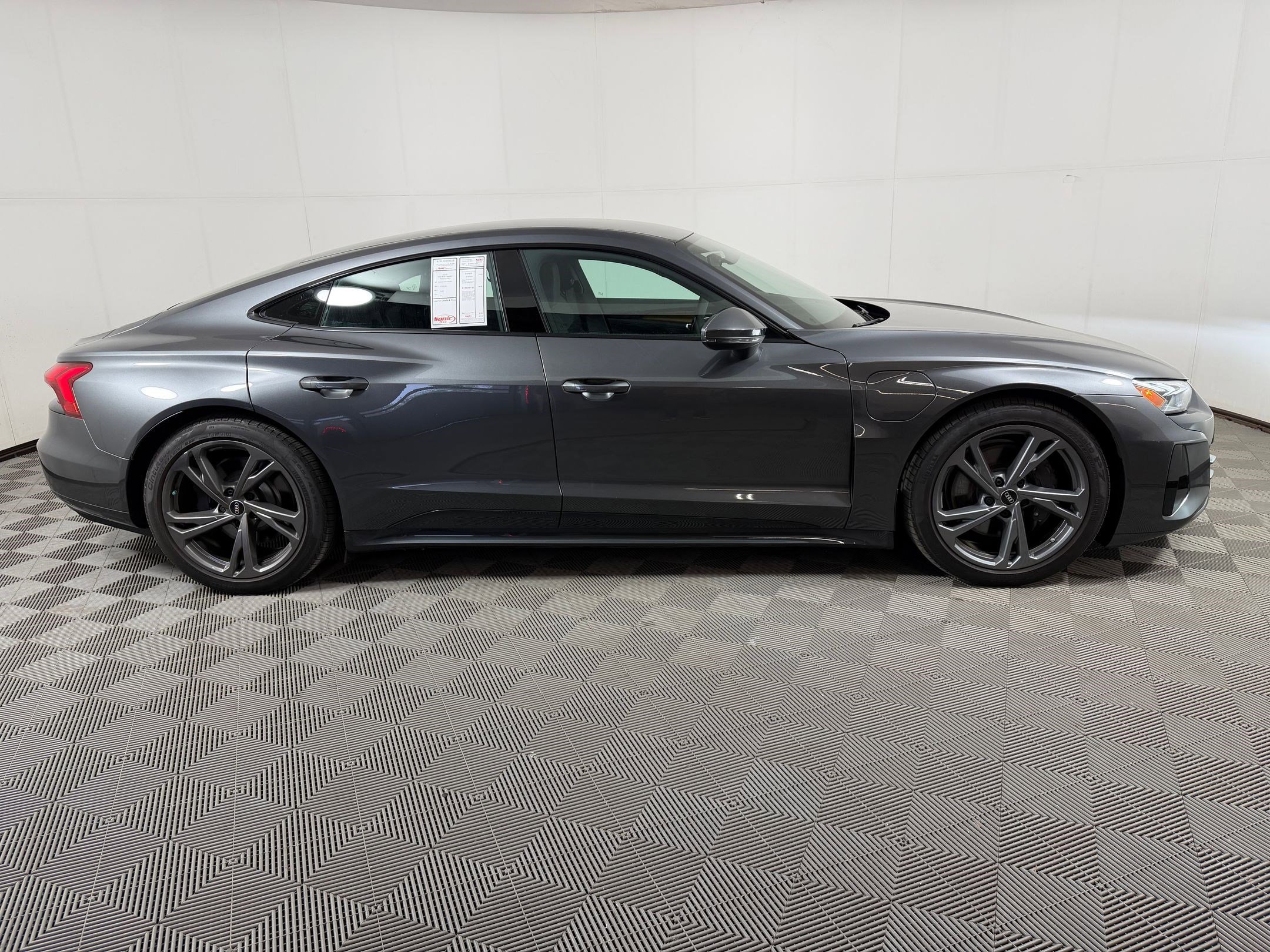 Certified 2023 Audi e-tron GT Premium Plus AWD/4WD image 8