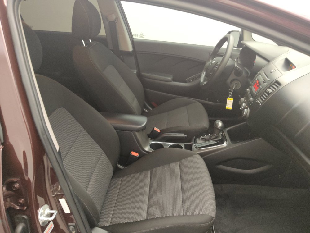 Used 2017 Kia Forte LX FWD image 21