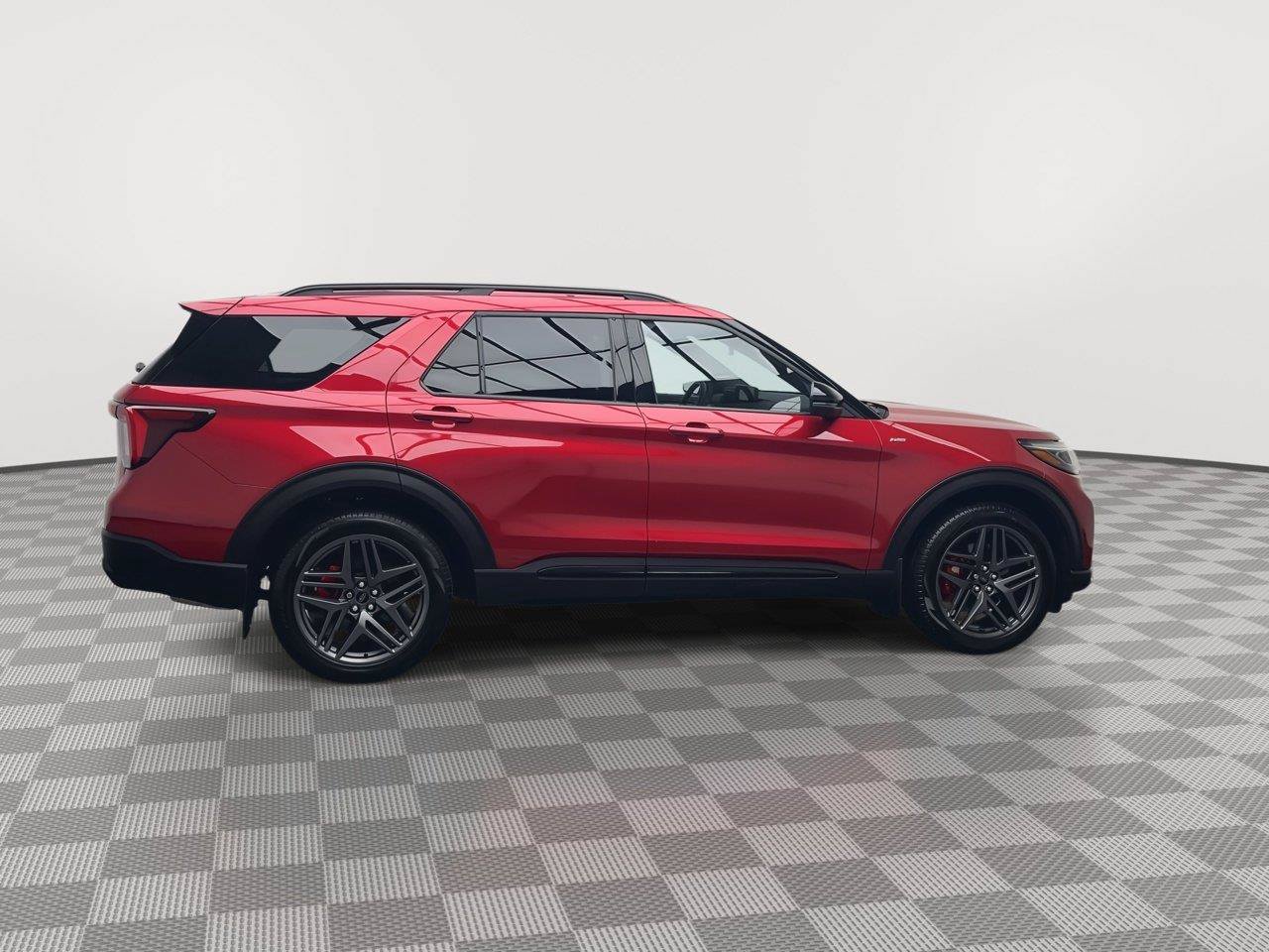 Certified 2025 Ford Explorer ST-Line w/ ST-Line Street Pack AWD/4WD image 43