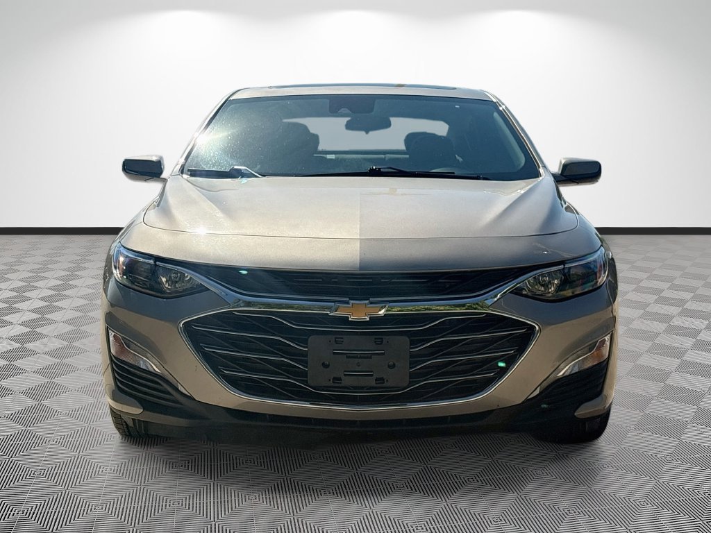 Used 2024 Chevrolet Malibu LT FWD image 2
