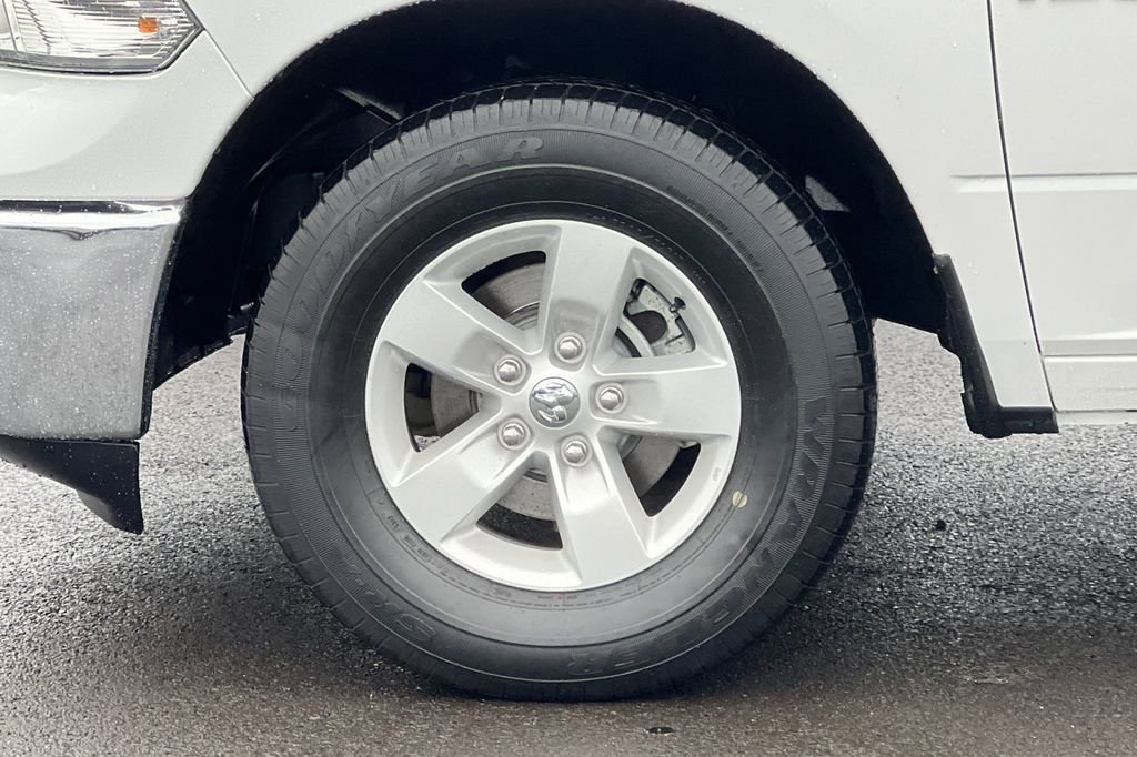 Used 2018 RAM 1500 Classic SLT image 16