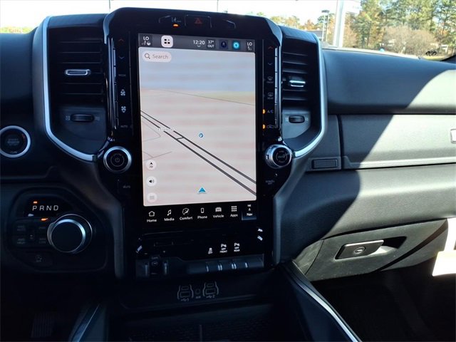 New 2026 RAM 1500 4x4 Crew Cab image 18