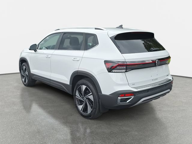 Used 2025 Volkswagen Taos SE AWD/4WD image 5