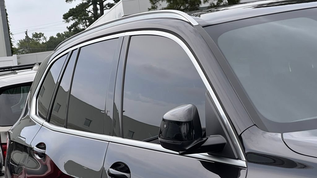 Used 2025 BMW X5 sDrive40i w/ Climate Comfort Package RWD image 3