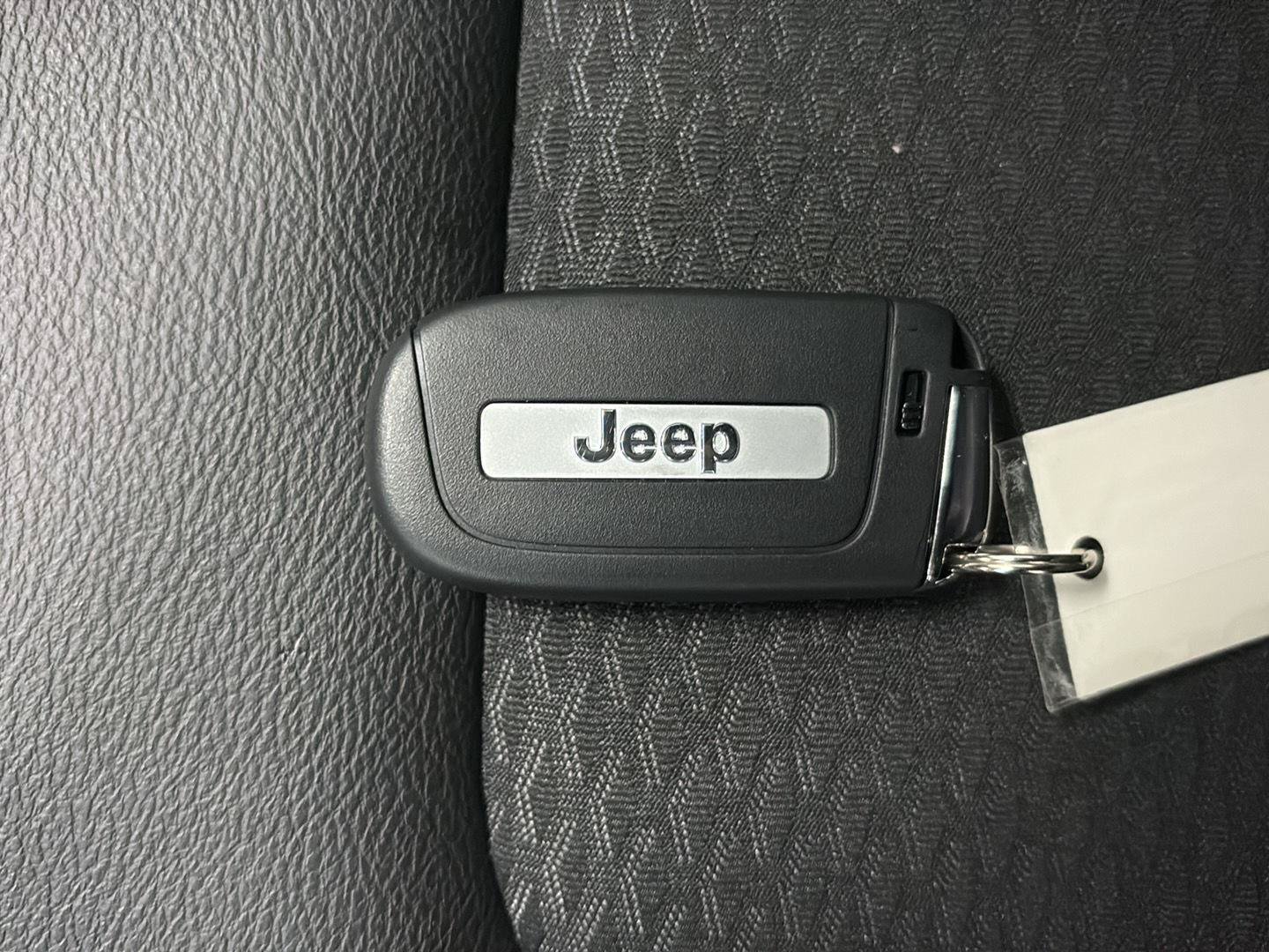 New 2026 Jeep Compass Latitude AWD/4WD image 34