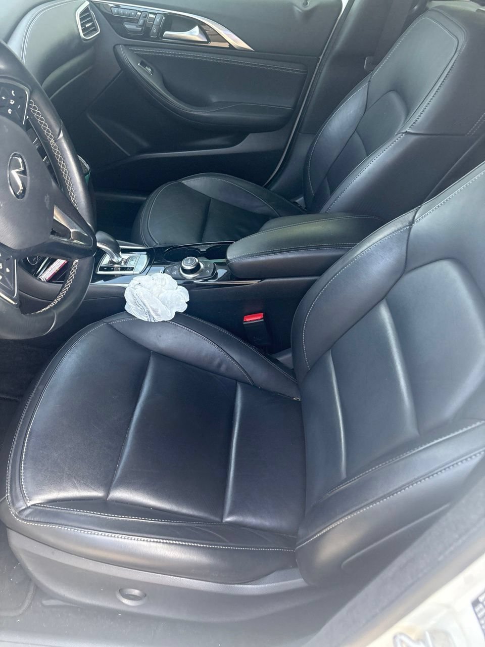 Used 2018 INFINITI QX30 Premium FWD image 9