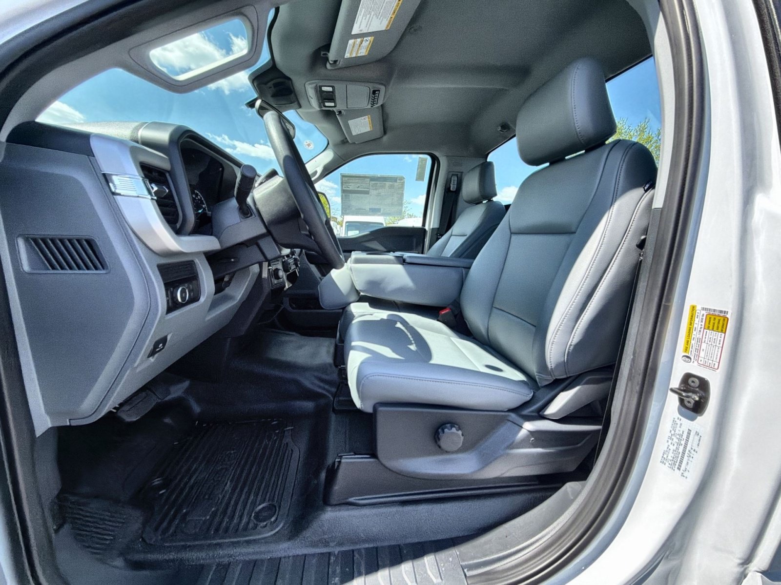 New 2026 Ford F350 XL w/ XL Off-Road Package AWD/4WD image 24