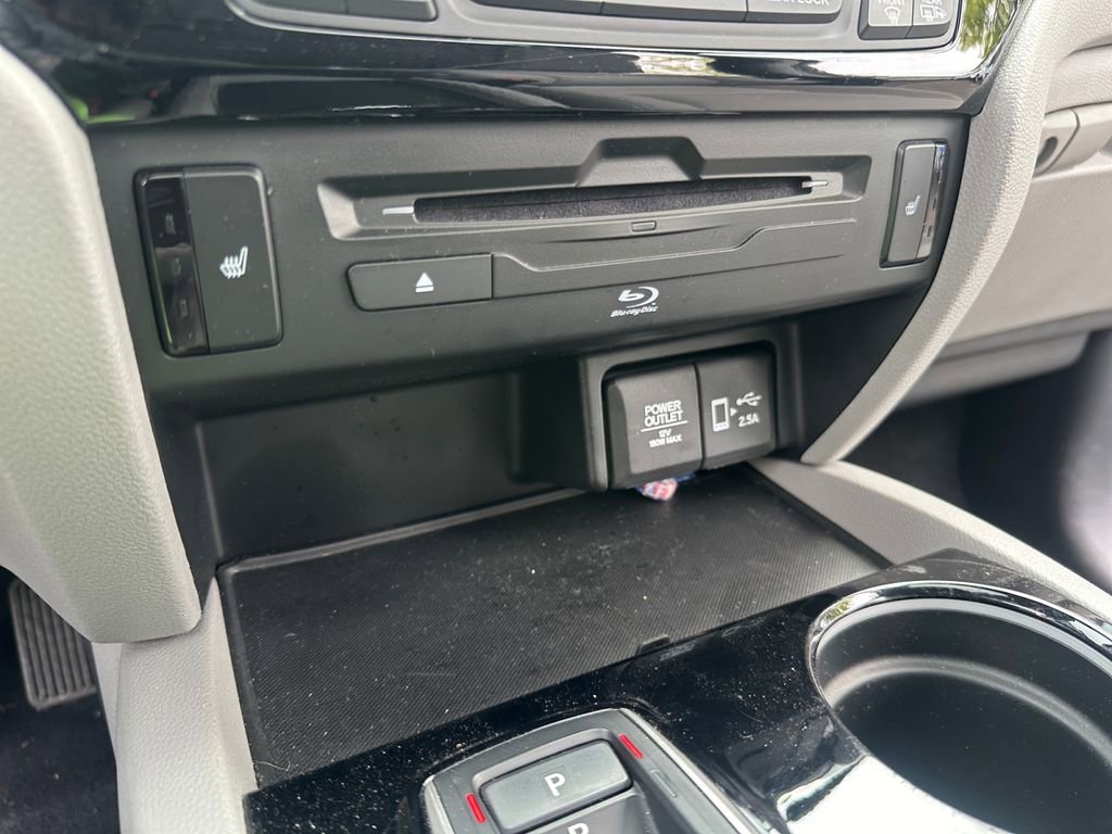 Used 2021 Honda Pilot Touring image 19