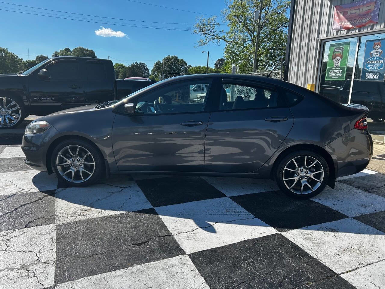 Used 2015 Dodge Dart SXT w/ Sun/Sound Group FWD image 2