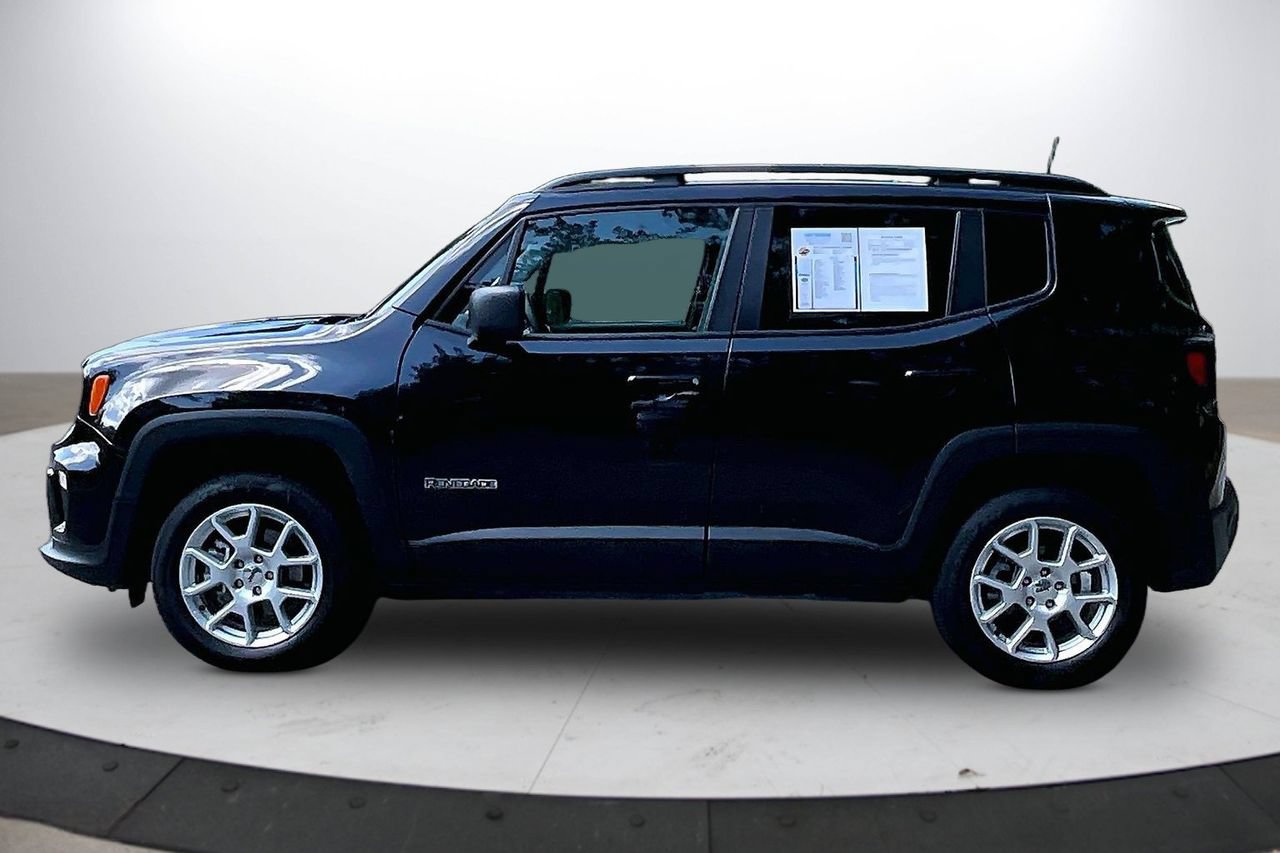 Certified 2022 Jeep Renegade Latitude AWD/4WD image 5