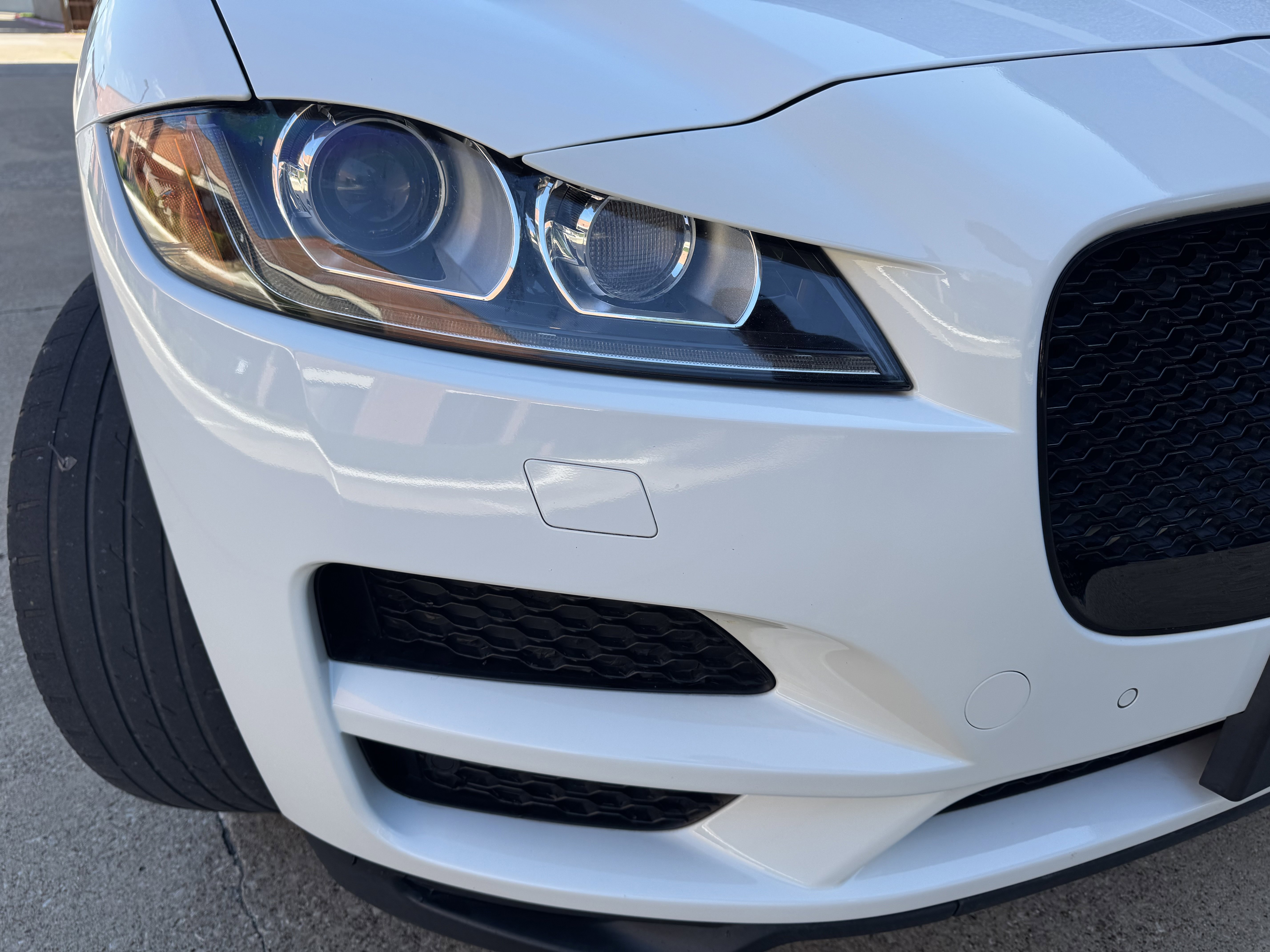 Used 2018 Jaguar F-PACE Premium AWD/4WD image 12