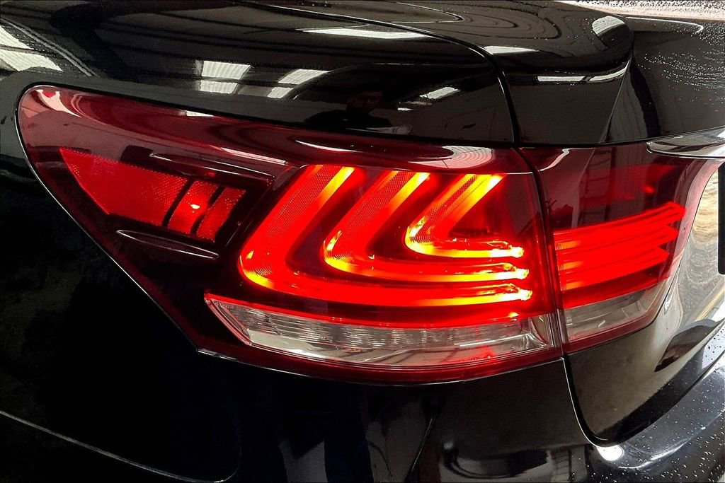 Used 2016 Lexus LS 460 w/ Comfort Package image 24