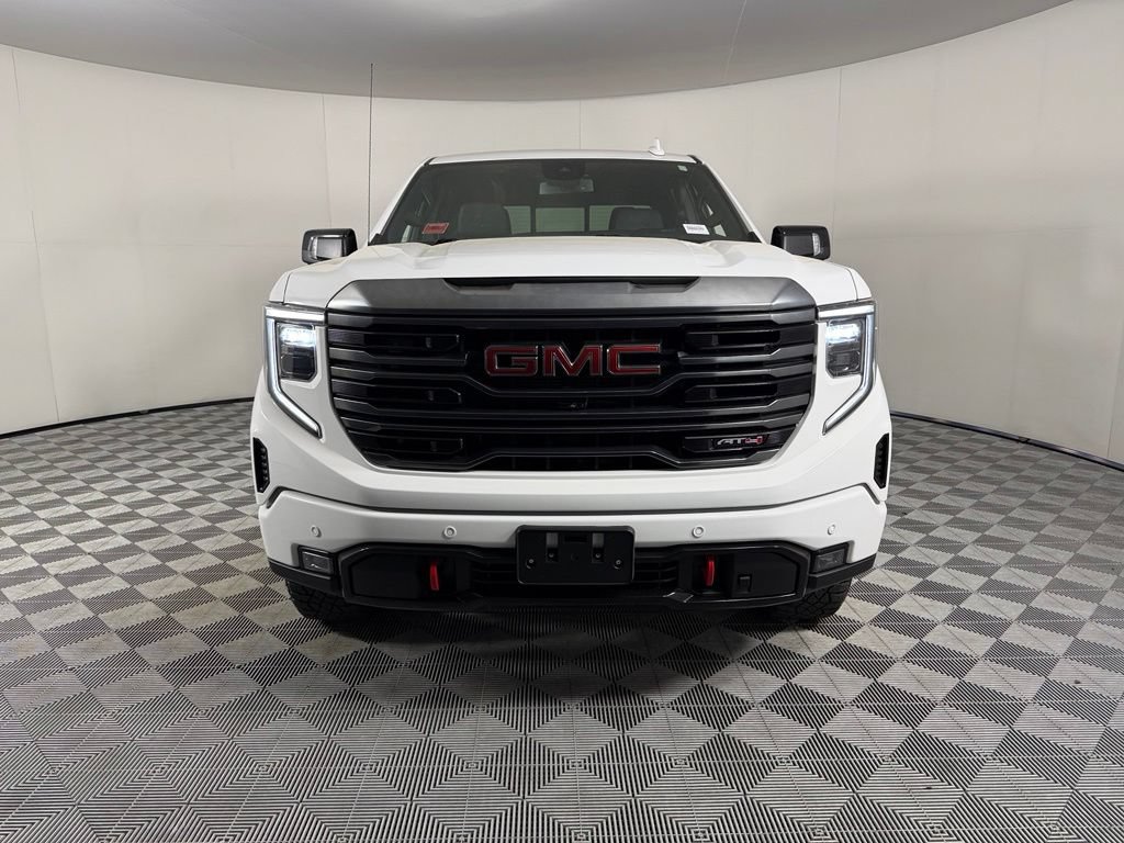 Used 2024 GMC Sierra 1500 AT4 w/ AT4 Premium Package AWD/4WD image 5