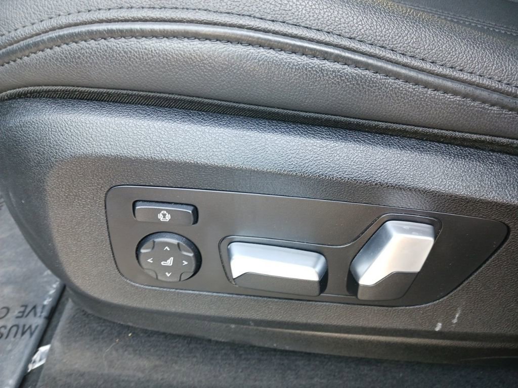 Used 2022 BMW X5 xDrive40i w/ Climate Comfort Package AWD/4WD image 5
