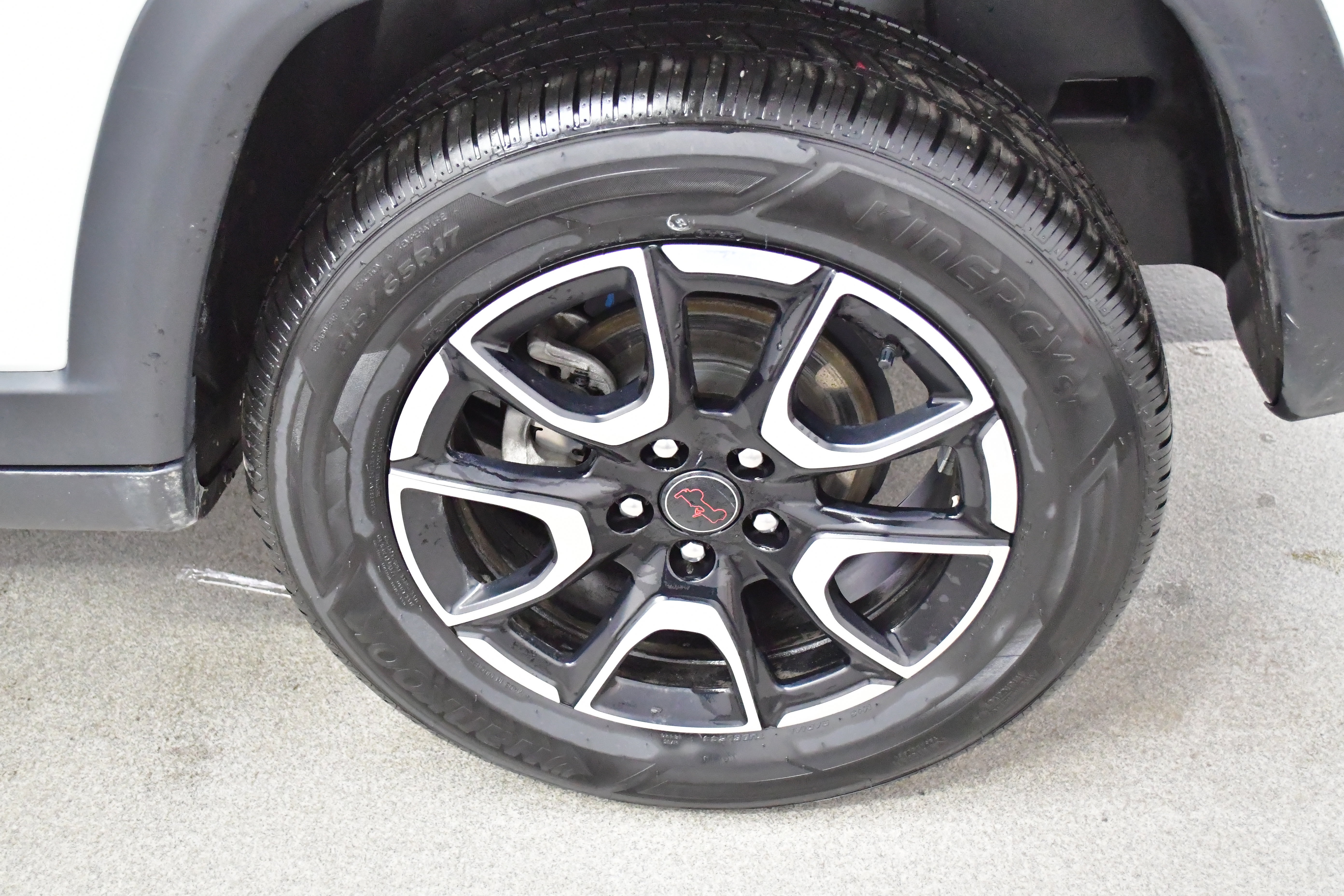 Used 2025 Jeep Compass Trailhawk AWD/4WD image 36