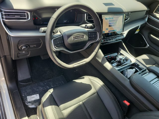 New 2026 Jeep Grand Wagoneer Limited AWD/4WD image 13