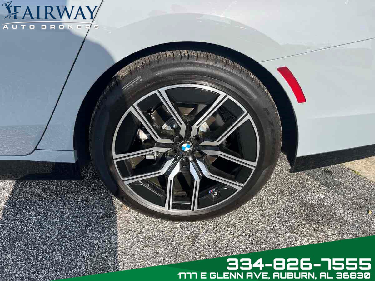 Used 2024 BMW 740i xDrive AWD/4WD image 34