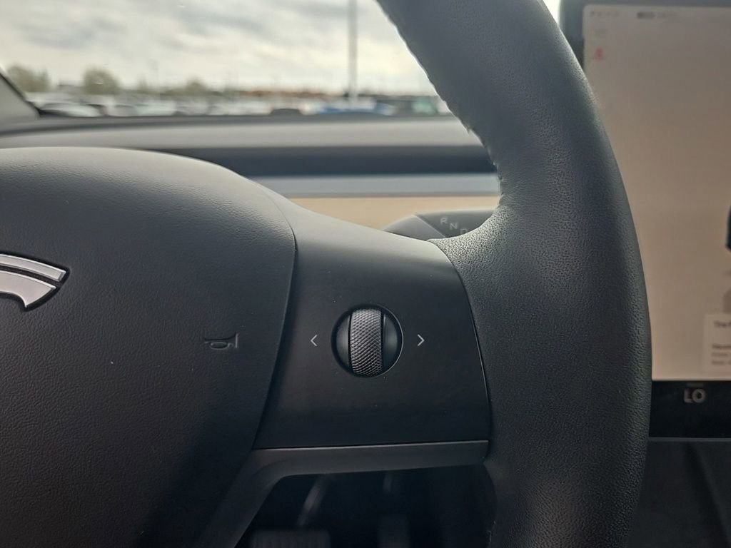 Used 2023 Tesla Model Y Long Range image 14