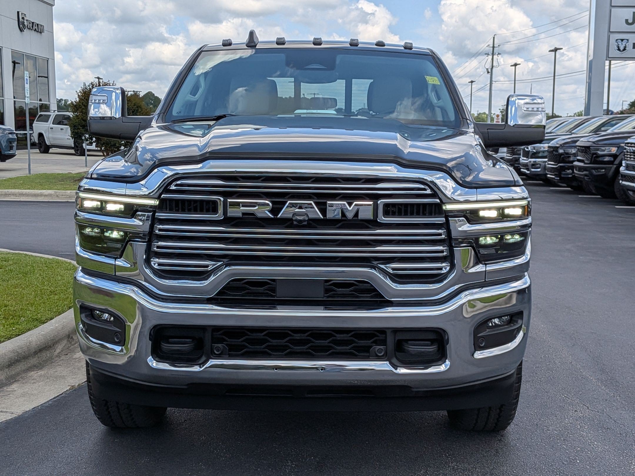 New 2026 RAM 2500 Laramie AWD/4WD image 2