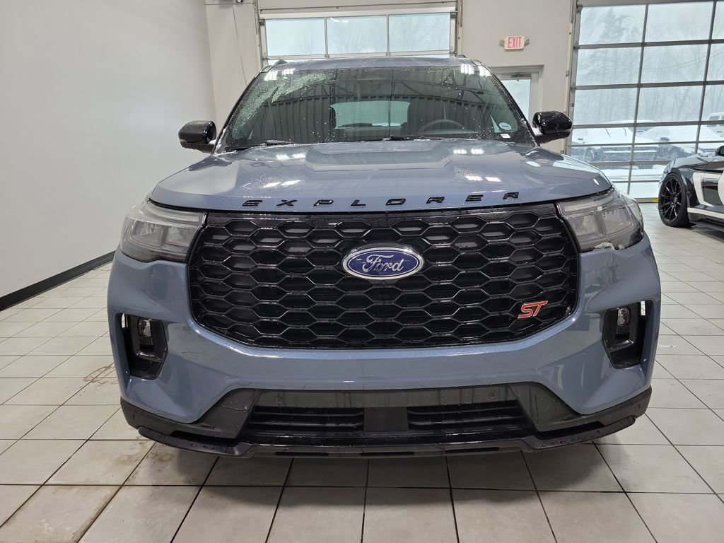 Used 2025 Ford Explorer ST video 2