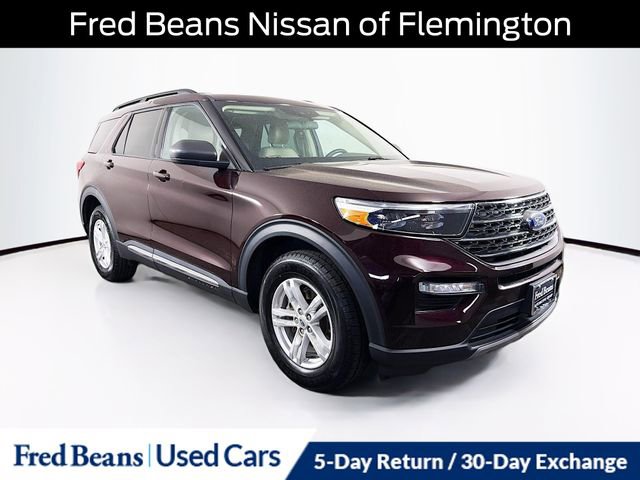 Used 2022 Ford Explorer XLT w/ Equipment Group 202A AWD/4WD image 1