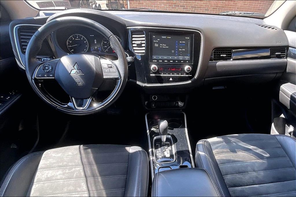 Used 2020 Mitsubishi Outlander SE AWD/4WD image 14
