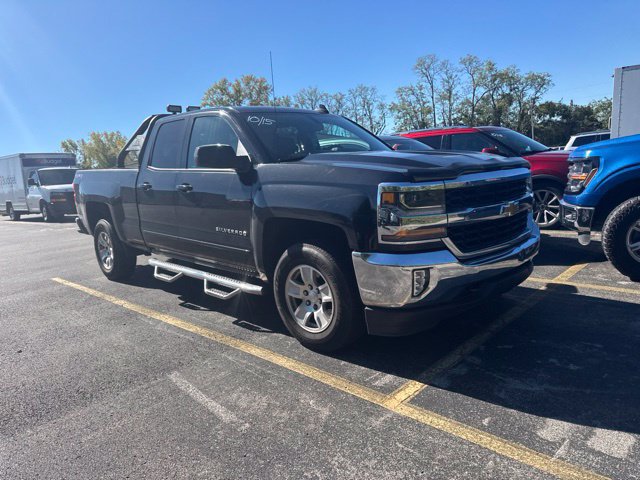Used 2018 Chevrolet Silverado 1500 LT w/ All Star Edition AWD/4WD image 3