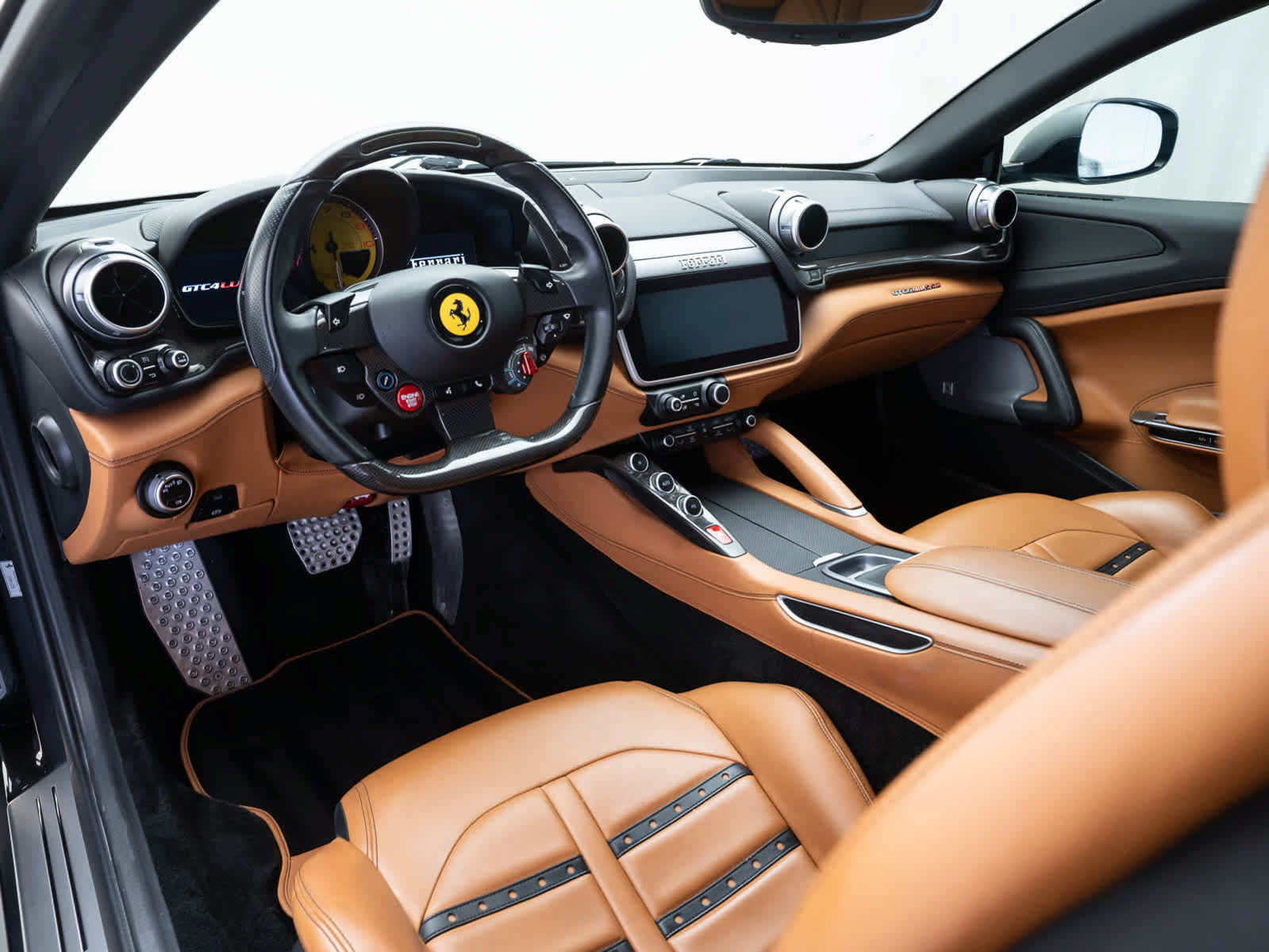 Certified 2018 Ferrari GTC4Lusso AWD/4WD image 12