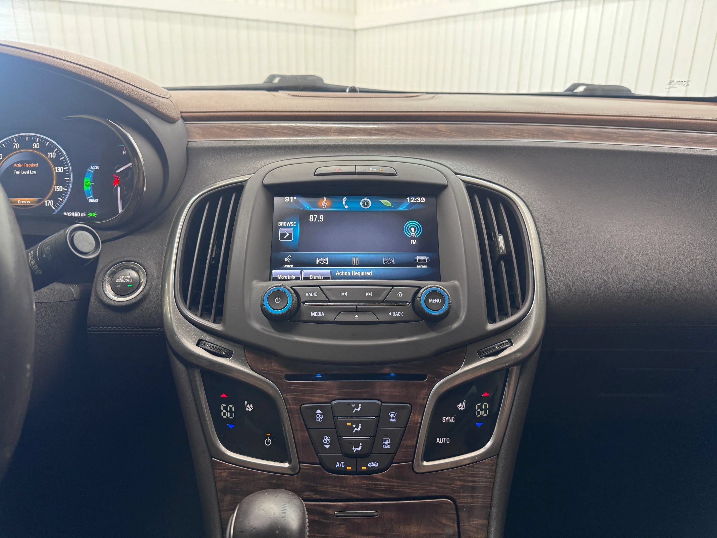 Used 2014 Buick LaCrosse Leather FWD image 18