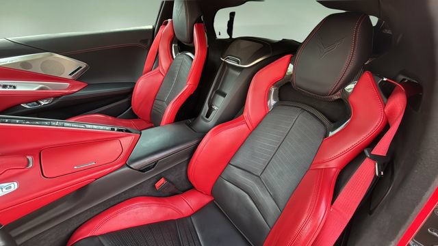 Used 2022 Chevrolet Corvette Stingray Premium Cpe w/ Z51 Performance Package RWD image 20