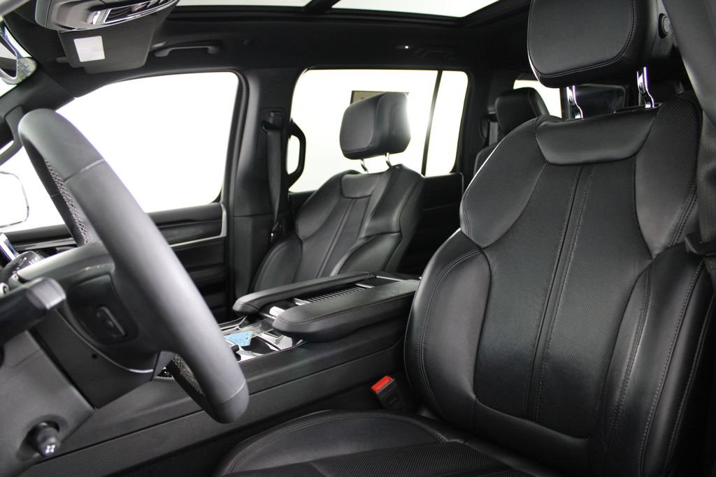 Used 2024 Jeep Wagoneer 4WD w/ Premium Group I image 19